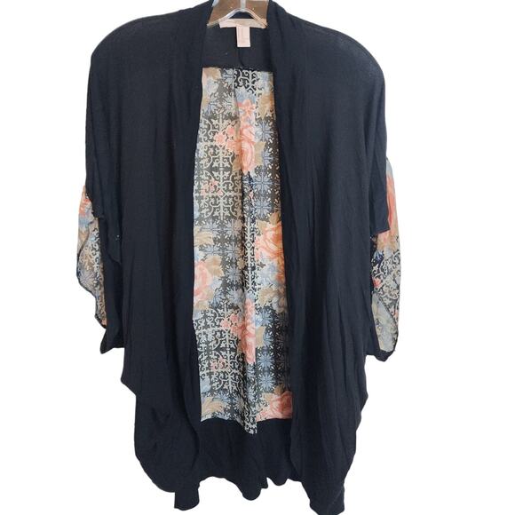 Forever 21 Black Trim Floral Kimono, Medium - Picture 1 of 5
